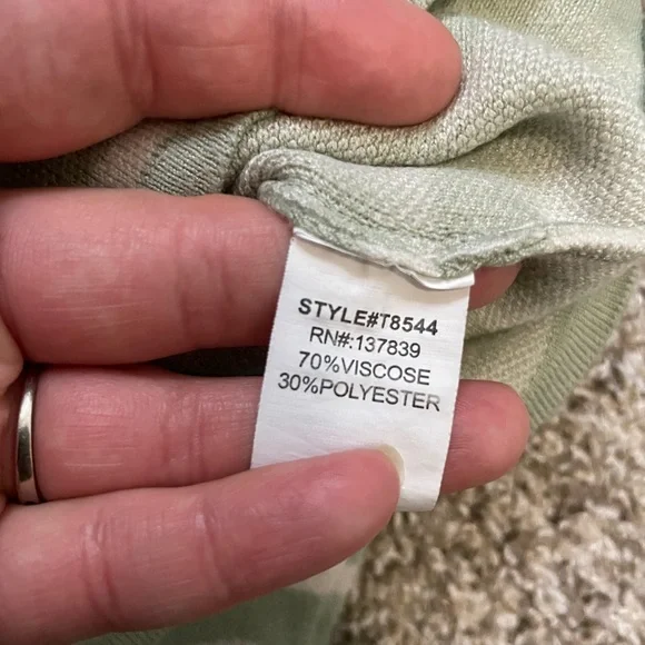 Debut | Cropped Sweater - Picture 7 of 7